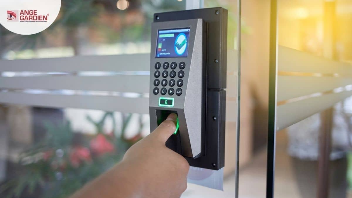 Système d’accès biométrique par empreinte digitale sécurisé pour entreprise en Tunisie